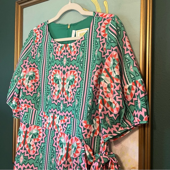 New Emily McCarthy Geometric Spring Dress w/ ruffle sleeve SZ Large - Picture 3 of 11